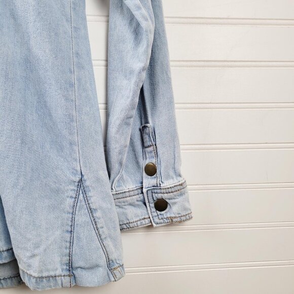Anthropologie Fei Top Womens Extra Small Blue Western Jean Shirt Denim Snaps - Picture 7 of 9